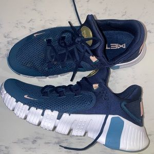 Nike Metcon Trainer. Men’s Size 10.5. Worn once, great condition. No box